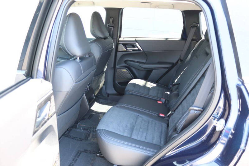 2026 Mitsubishi Outlander PHEV SE