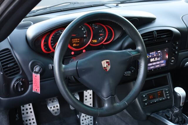 2004 Porsche 911 Carrera 4S