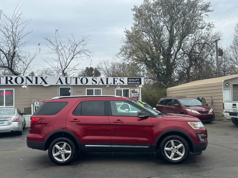 2016 Ford Explorer XLT photo 6