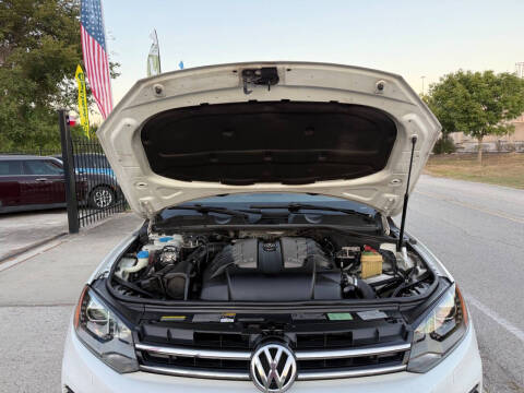 2013 Volkswagen Touareg TDI Lux