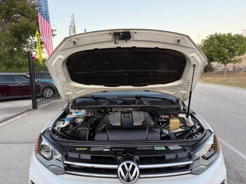 2013 Volkswagen Touareg TDI Lux