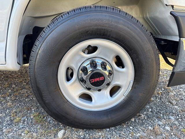 2025 GMC Savana 2500