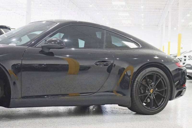2019 Porsche 911 Carrera