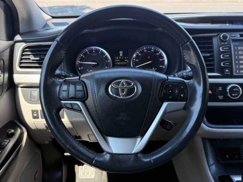 2016 Toyota Highlander