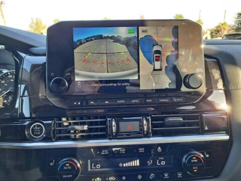 2024 Nissan Pathfinder SL