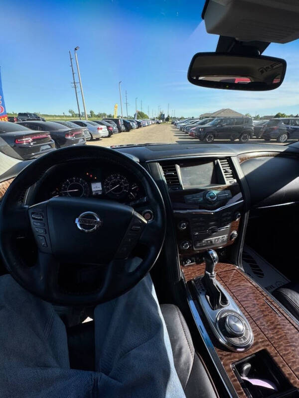 2017 Nissan Armada Platinum