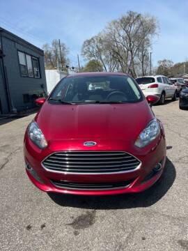 2017 Ford Fiesta for sale at R&R Car Company in Mount Clemens MI