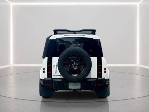 2025 Land Rover Defender 90 P400 X-Dynamic SE