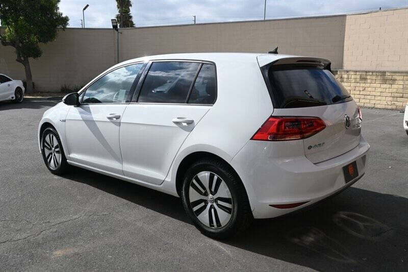 2016 Volkswagen e-Golf SE