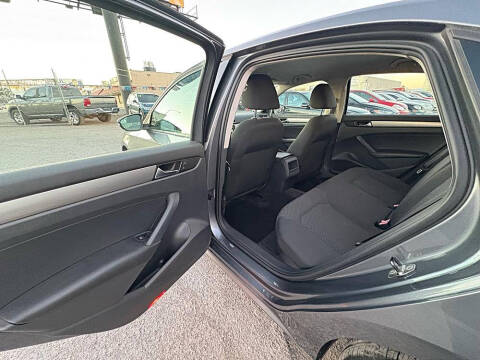 2012 Volkswagen Passat S PZEV