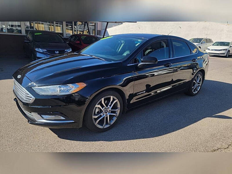 2017 Ford Fusion SE's photo