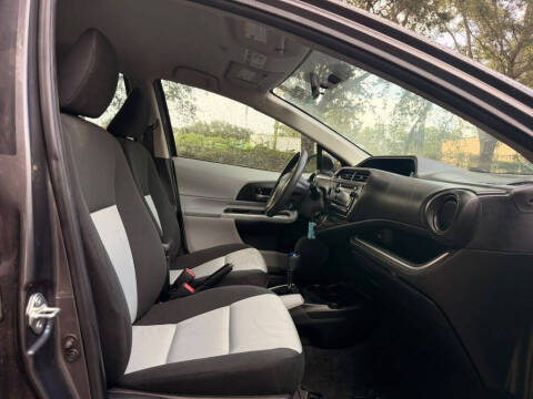2014 Toyota Prius c Two