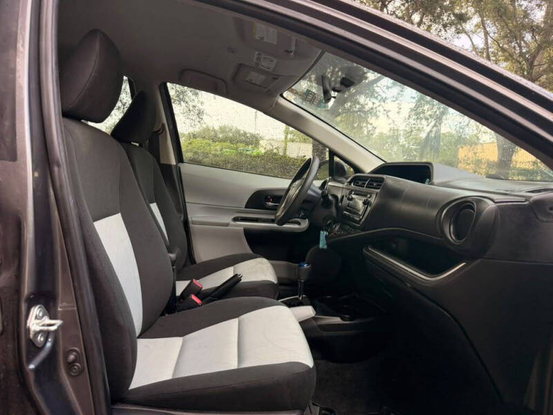 2014 Toyota Prius c Two