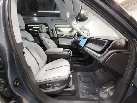 2023 Rivian R1T Adventure