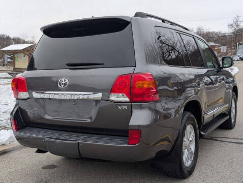 2013 Toyota Land Cruiser