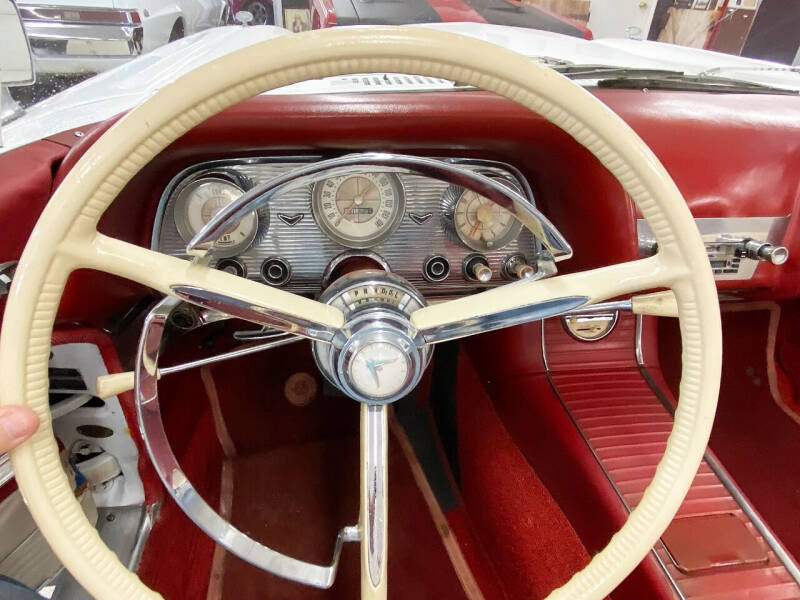 1960 Ford Thunderbird