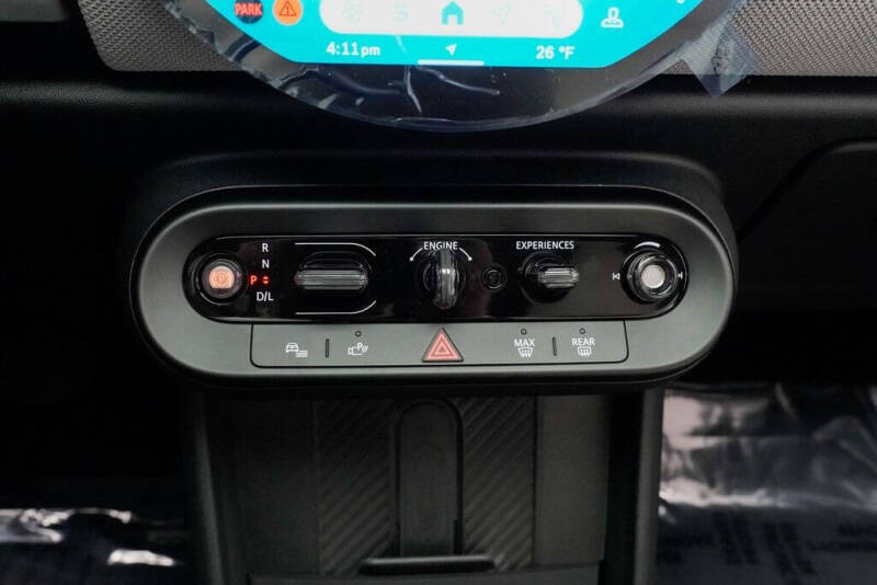 2025 MINI Hardtop 2 Door Cooper Signature Trim