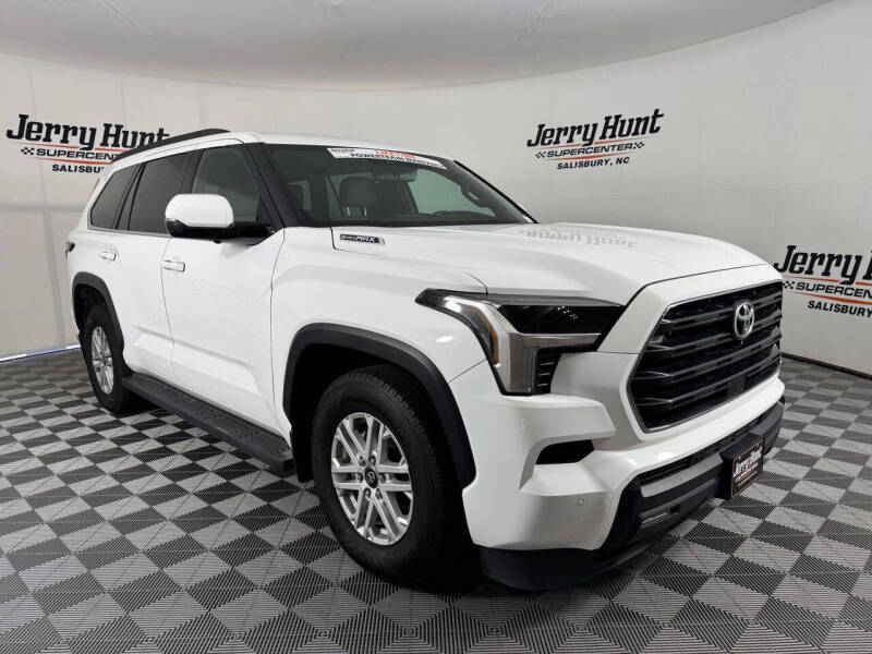 2025 Toyota Sequoia SR5