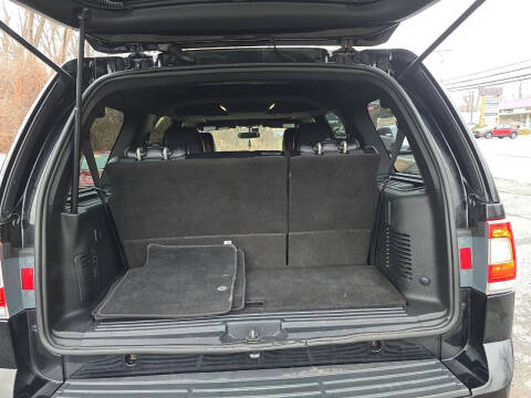 2017 Lincoln Navigator Select