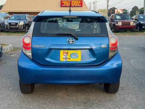 2014 Toyota Prius c Two