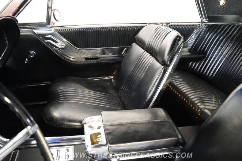 1965 Ford Thunderbird