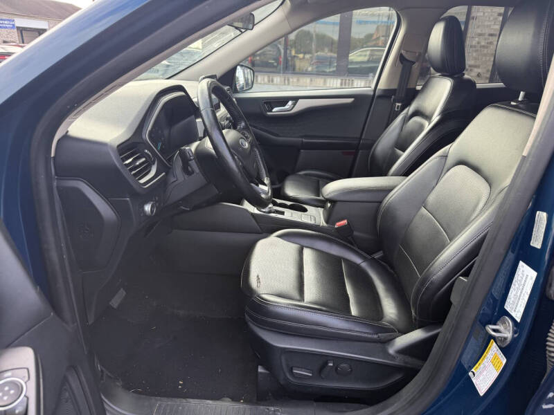 2020 Ford Escape SEL