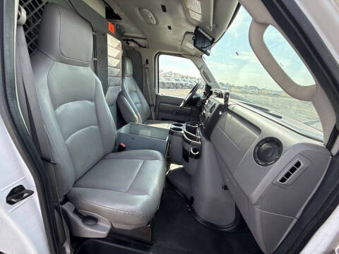 2012 Ford E-Series E-350 SD