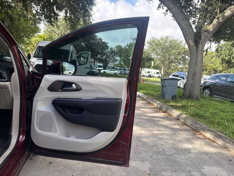 2019 Chrysler Pacifica Touring L