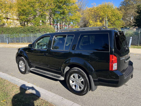 2010 Nissan Pathfinder SE