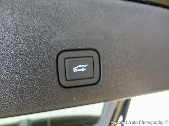 2026 Cadillac OPTIQ Premium Luxury