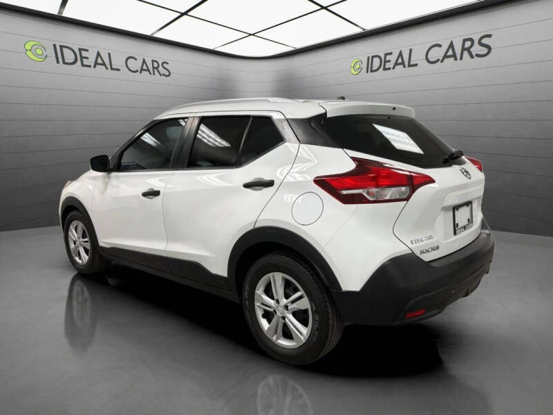 2019 Nissan Kicks S
