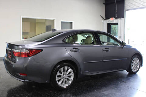 2015 Lexus ES 300h