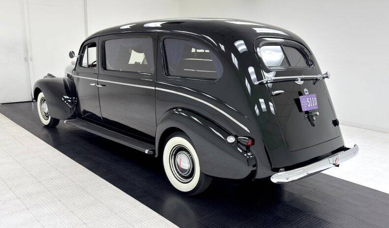 1940 Pontiac Bonneville