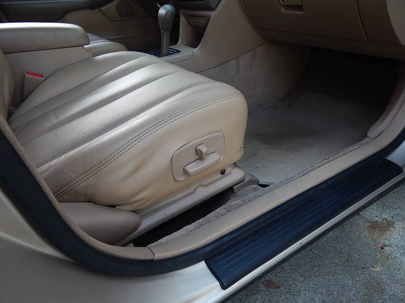 1997 Toyota Avalon XL