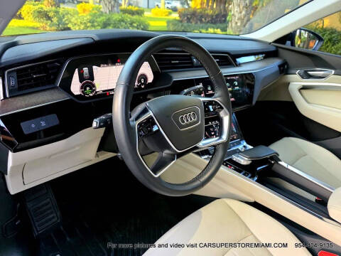 2021 Audi e-tron quattro Premium