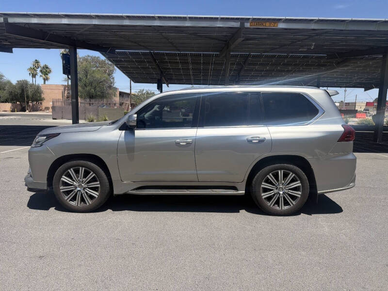 2016 Lexus LX 570