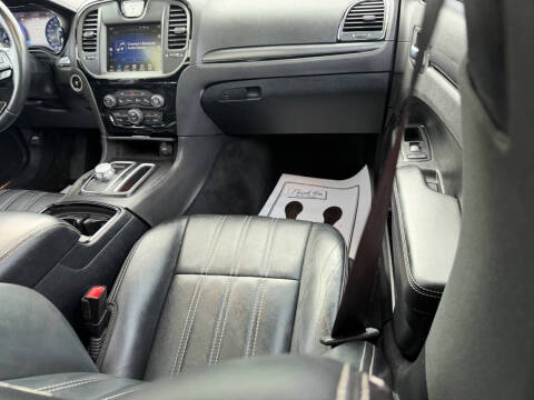 2015 Chrysler 300 S