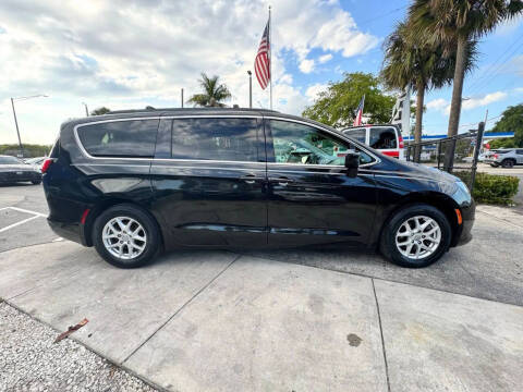 2020 Chrysler Voyager LXi