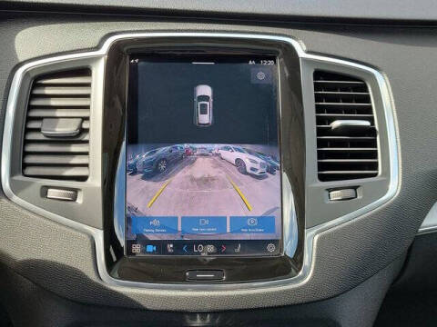 2023 Volvo XC90 B5 Core