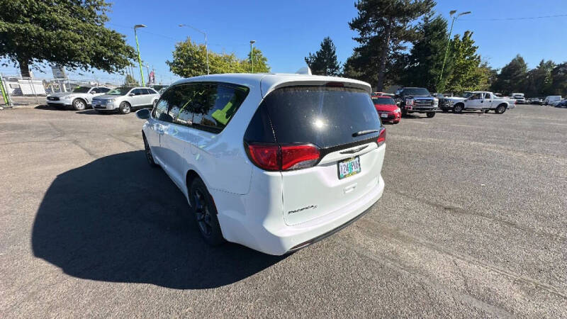 2018 Chrysler Pacifica Touring Plus
