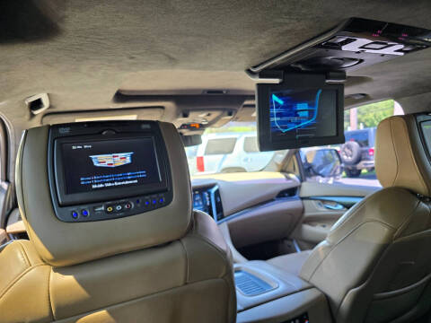 2019 Cadillac Escalade ESV Platinum