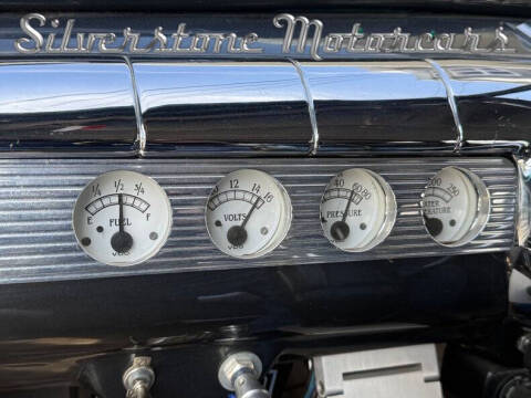 1946 Ford Super Deluxe