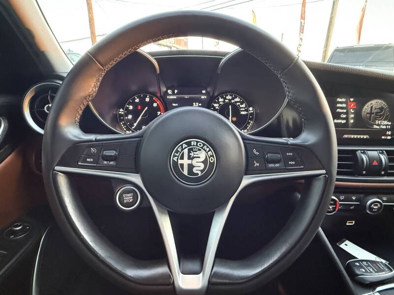 2019 Alfa Romeo Giulia Sport