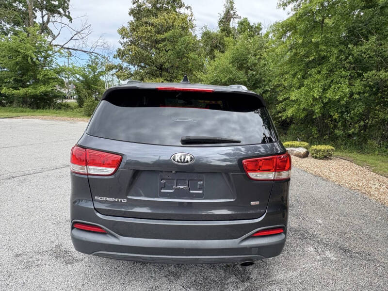 2016 Kia Sorento LX