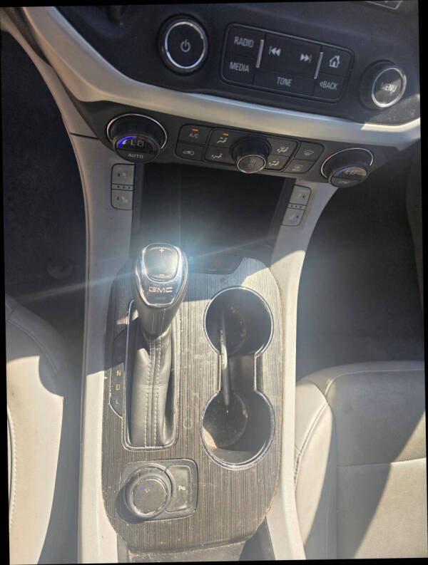 2019 GMC Acadia SLT-1