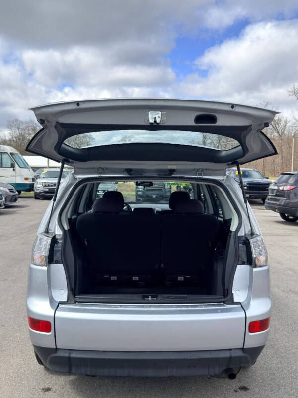 2009 Mitsubishi Outlander ES