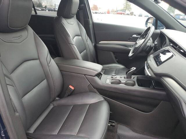 2020 Cadillac XT4 Premium Luxury