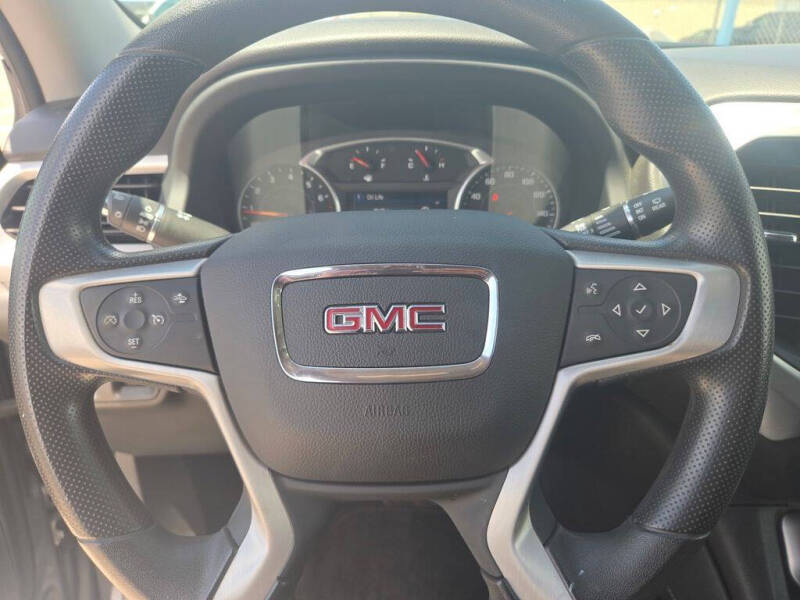 2022 GMC Acadia SLE