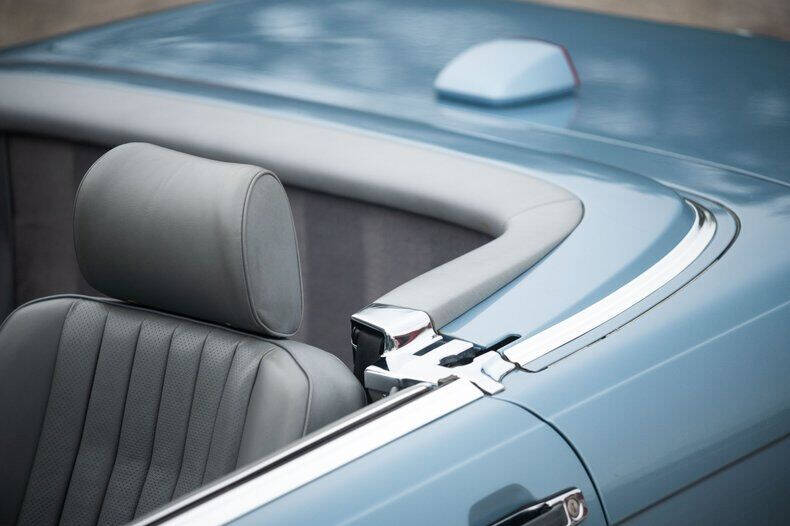 1986 Mercedes-Benz 560-Class 560 SL