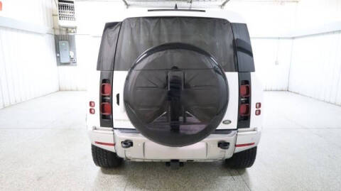 2023 Land Rover Defender 110 SE